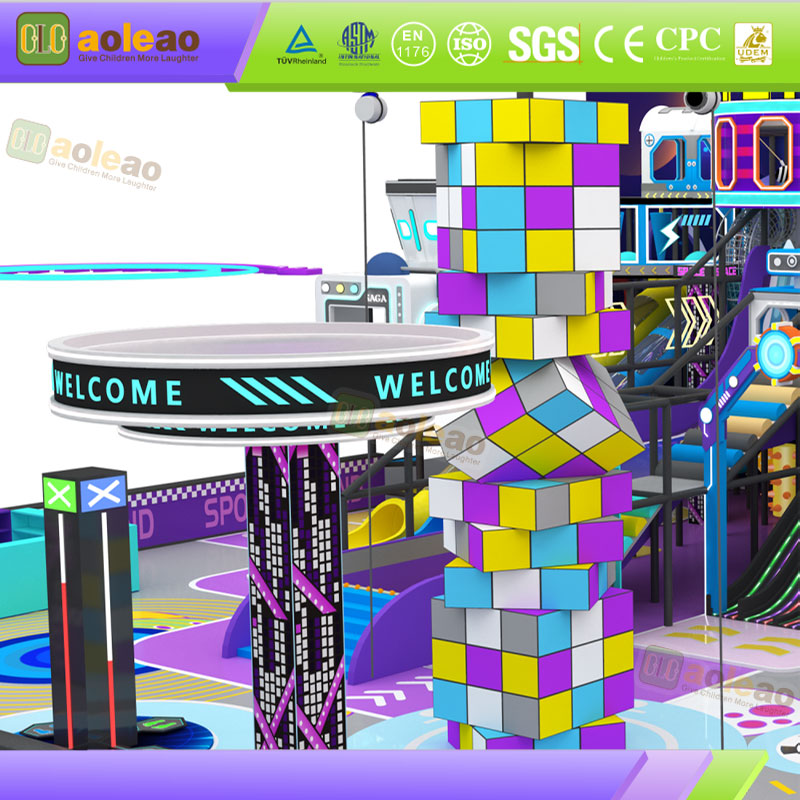 Indoor Space Naughty Castle Sci-Fi Medzihviezdny dizajn Vedeck&eacute; m&uacute;zeum podporuj&uacute;ce t&uacute;žbu stimulovať prieskum