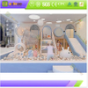 Gioco morbido per bambini rosa e blu pastello con scivolo e tunnel